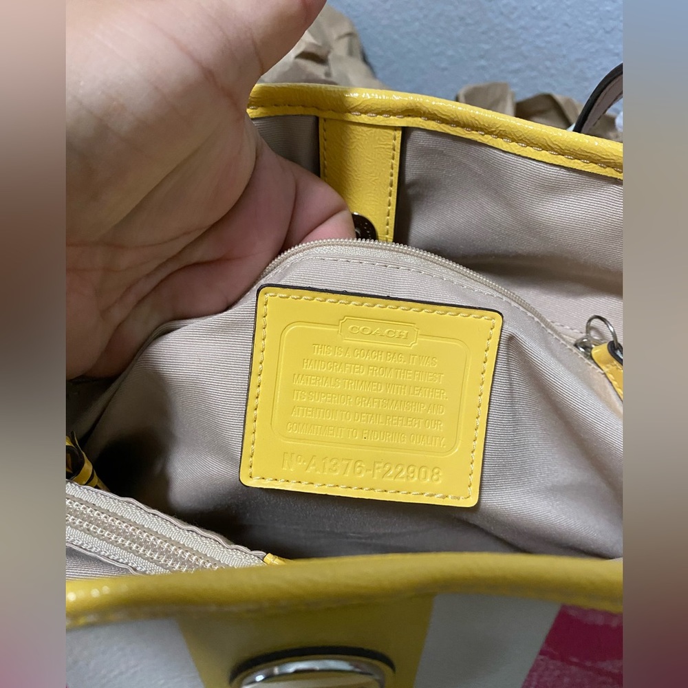 Coach handbag - Picture 7 of 15